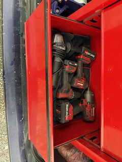 24/7 emergency roadside assistance and mobile mechanic rescue service