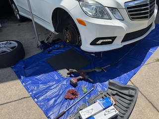 Mobile mechanic expertise bringing auto shop to customer location